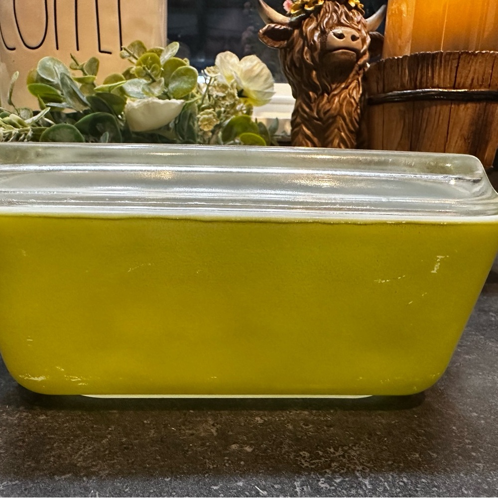 PYREX Vintage GREEN Glass Baking Dish with Lid